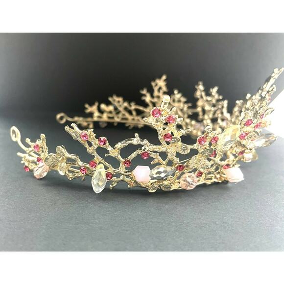 Light Pink Beaded Rhinestone Gold Tone Metal Tiara Crown NEW Elegant - Picture 6 of 9